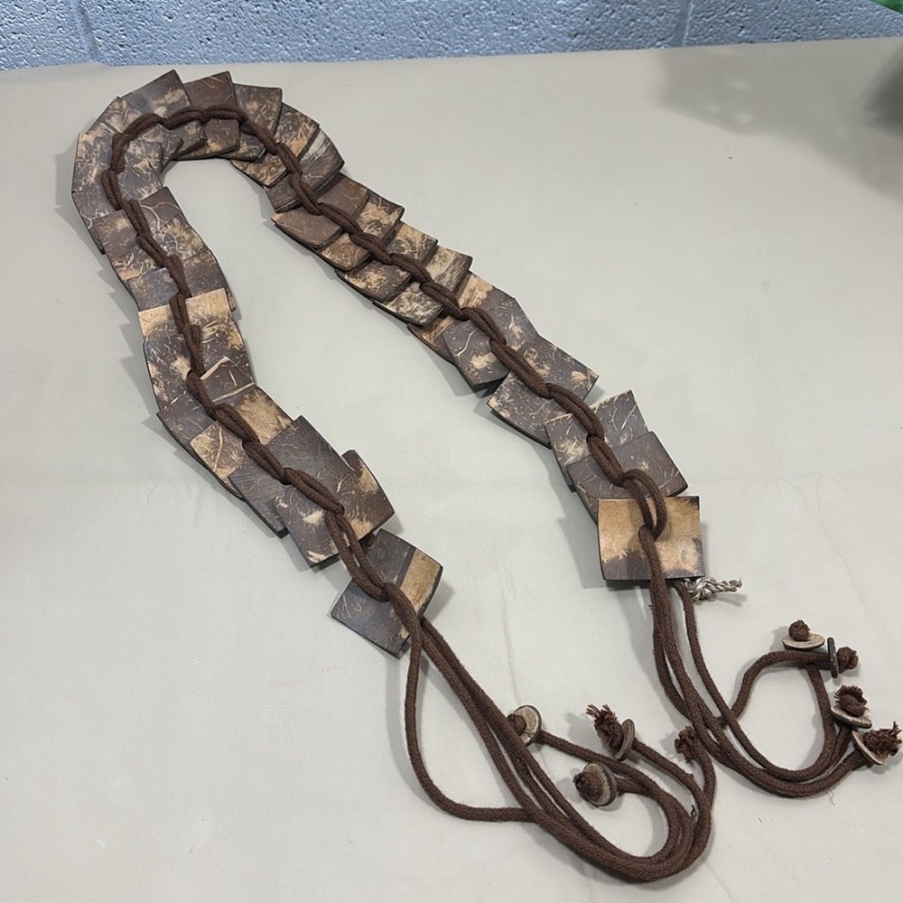 Brown Coconut Shell belt - Picture 4 of 5